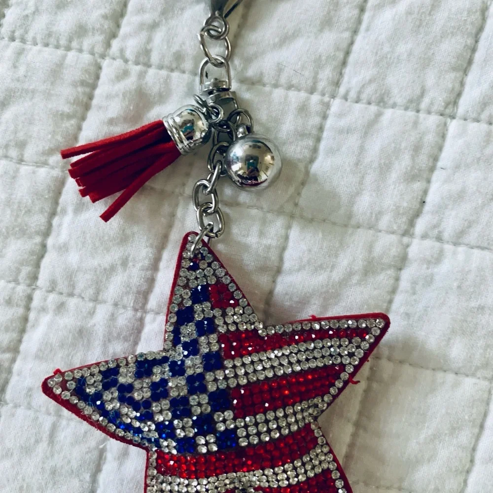 BAG CHARMS - Picture 1 of 4